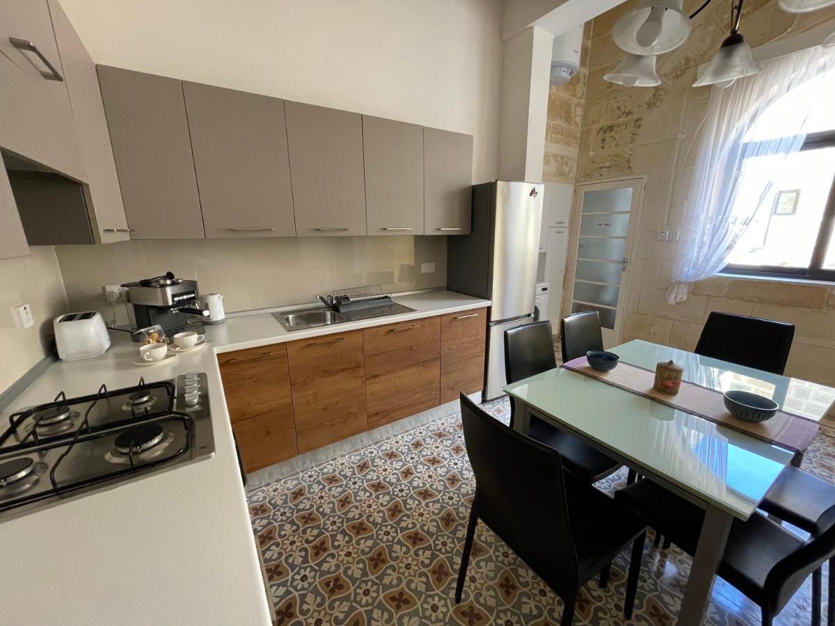 Penelope Townhouse Hotel Ghajn il-Kbira  Ngoại thất bức ảnh