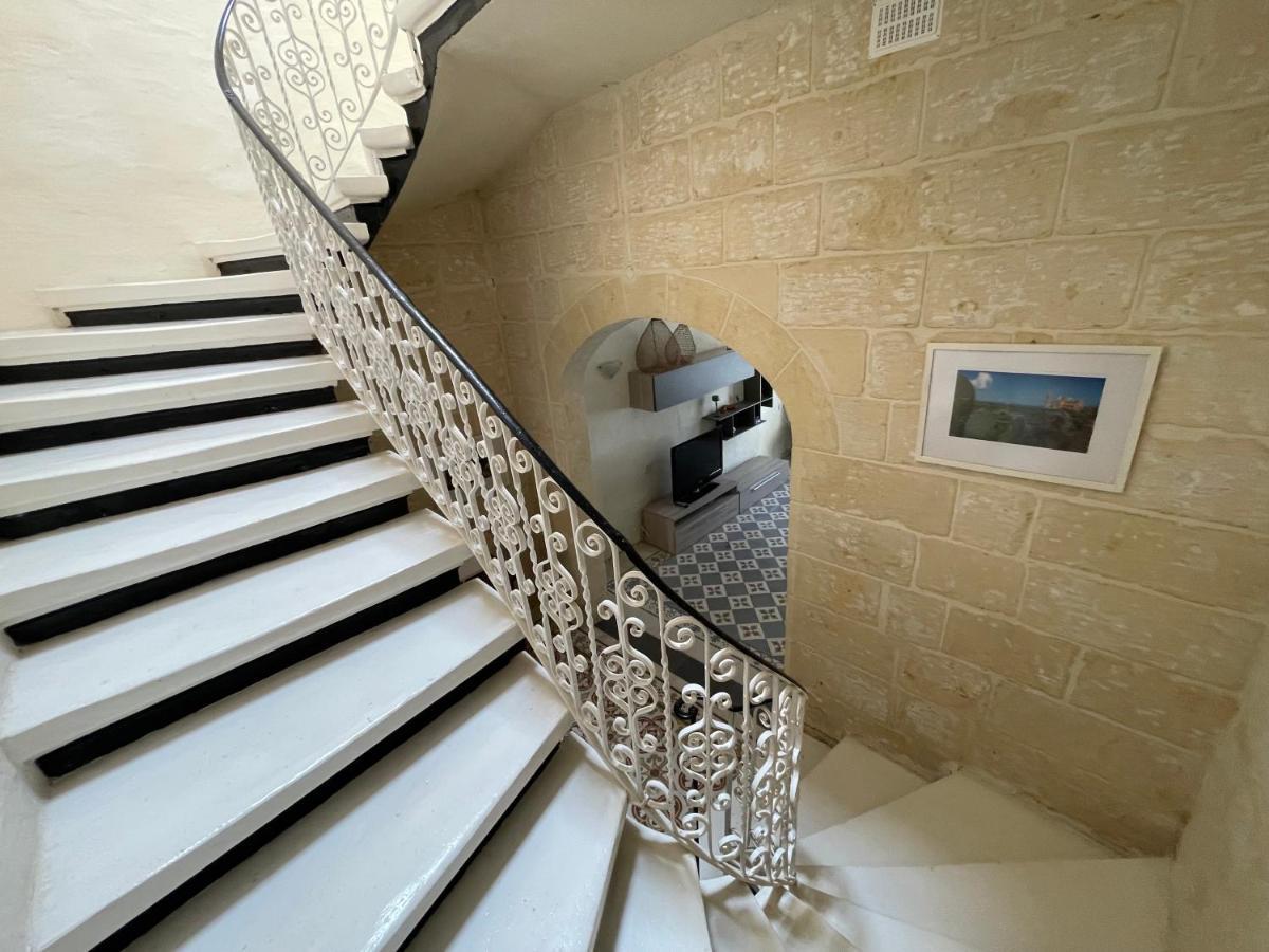 Penelope Townhouse Hotel Ghajn il-Kbira  Ngoại thất bức ảnh